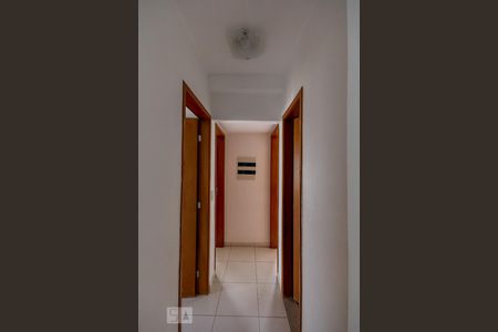 Corredor de apartamento para alugar com 3 quartos, 79m² em Setor Leste Universitário, Goiânia
