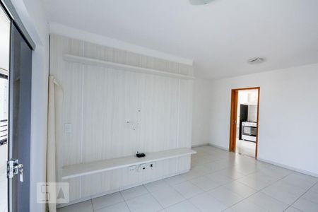 Sala de apartamento para alugar com 3 quartos, 79m² em Setor Leste Universitário, Goiânia