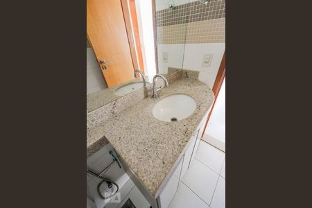 Banheiro social de apartamento para alugar com 3 quartos, 79m² em Setor Leste Universitário, Goiânia