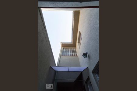 Casa para alugar com 60m², 2 quartos e sem vaga Casa para alugar com 60m², 2 quartos e sem vagaFachada dos Fundos