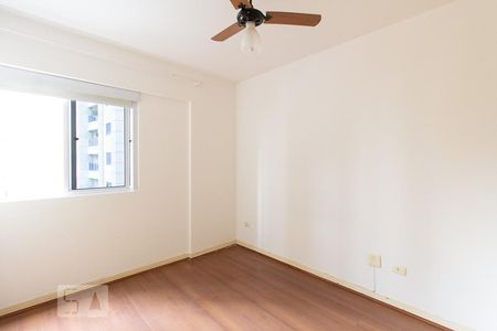 Quarto de apartamento para alugar com 1 quarto, 48m² em Centro, Curitiba