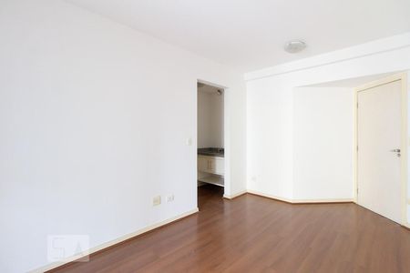 Sala de apartamento para alugar com 1 quarto, 48m² em Centro, Curitiba