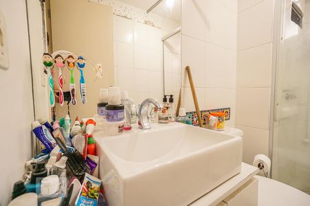 Banheiro de apartamento à venda com 2 quartos, 51m² em Penha de França, São Paulo