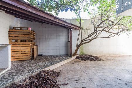 Casa à venda com 660m², 6 quartos e 4 vagasÁrea externa