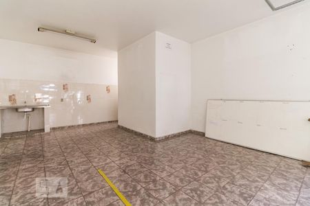 Casa à venda com 660m², 6 quartos e 4 vagasCozinha do salão