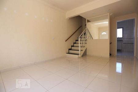 Sala de casa de condomínio à venda com 2 quartos, 110m² em Vila São Silvestre, São Paulo