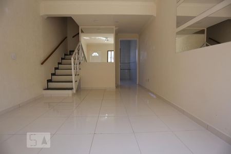 Sala de casa de condomínio à venda com 2 quartos, 110m² em Vila São Silvestre, São Paulo