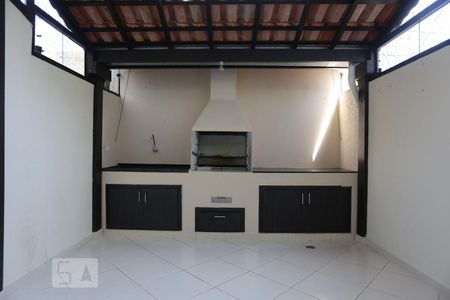 Casa de condomínio à venda com 110m², 2 quartos e 1 vagaChurrasqueira
