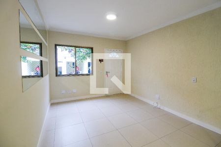 Sala de casa de condomínio à venda com 3 quartos, 110m² em Vila São Silvestre, São Paulo