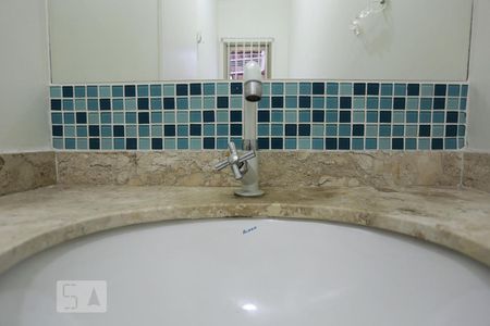 Casa de condomínio à venda com 110m², 2 quartos e 1 vagaLavabo