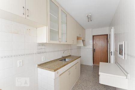 Apartamento para alugar com 70m², 2 quartos e 1 vaga