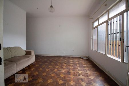 Casa à venda com 140m², 4 quartos e 6 vagasSala