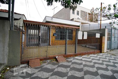 Casa à venda com 140m², 4 quartos e 6 vagasFachada