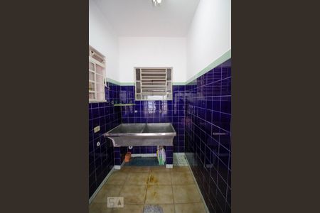 Casa à venda com 140m², 4 quartos e 6 vagasLavanderia