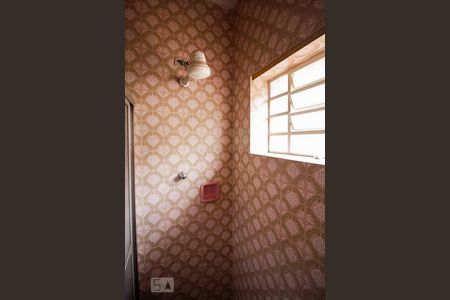 Casa à venda com 140m², 4 quartos e 6 vagasBanheiro