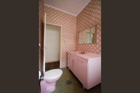 Casa à venda com 140m², 4 quartos e 6 vagasBanheiro