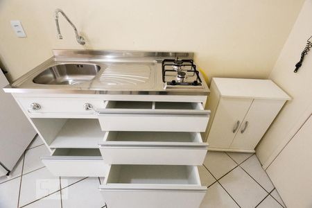 Armário de cozinha de kitnet/studio para alugar com 1 quarto, 35m² em Carvoeira, Florianópolis
