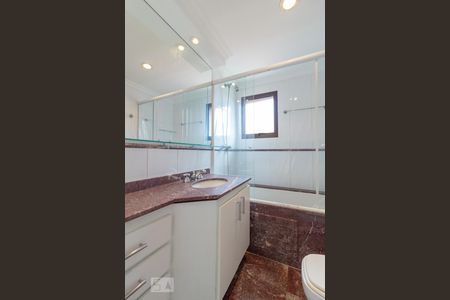 Apartamento à venda com 290m², 3 quartos e 3 vagasBanheiro Suíte 3