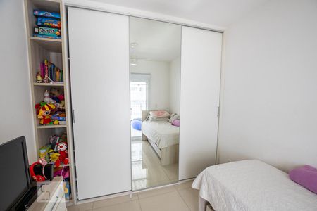 Apartamento à venda com 105m², 2 quartos e 2 vagasQuarto