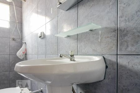 Banheiro de apartamento para alugar com 2 quartos, 70m² em Jaguaré, São Paulo