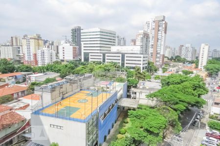 Apartamento à venda com 70m², 1 quarto e 2 vagas Apartamento à venda com 70m², 1 quarto e 2 vagasVista sala de estar