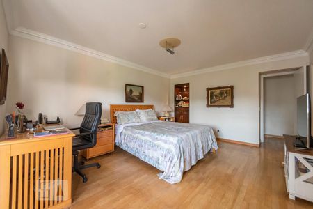 Apartamento à venda com 580m², 3 quartos e 8 vagasSuíte 2