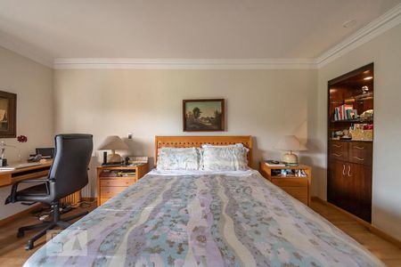 Apartamento à venda com 580m², 3 quartos e 8 vagasSuíte 2