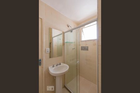 Banheiro de apartamento para alugar com 2 quartos, 49m² em Vila Isabel, Rio de Janeiro