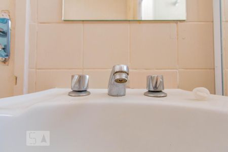 Banheiro de apartamento para alugar com 2 quartos, 49m² em Vila Isabel, Rio de Janeiro