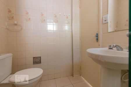 Banheiro de apartamento para alugar com 2 quartos, 49m² em Vila Isabel, Rio de Janeiro