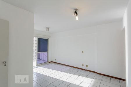Sala de apartamento para alugar com 3 quartos, 79m² em Setor Oeste, Goiânia