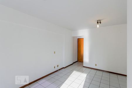 Sala de apartamento para alugar com 3 quartos, 79m² em Setor Oeste, Goiânia