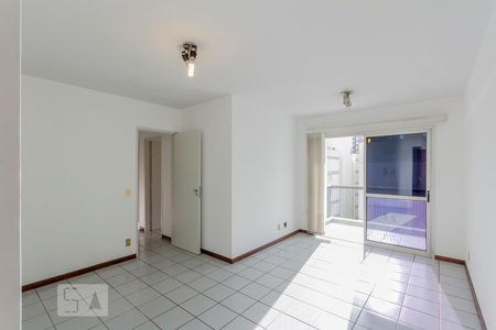 Sala de apartamento para alugar com 3 quartos, 79m² em Setor Oeste, Goiânia