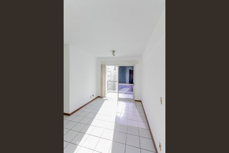 Sala de apartamento para alugar com 3 quartos, 79m² em Setor Oeste, Goiânia