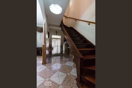 Escadas e Hall de Entrada  de casa para alugar com 2 quartos, 100m² em Mooca, São Paulo