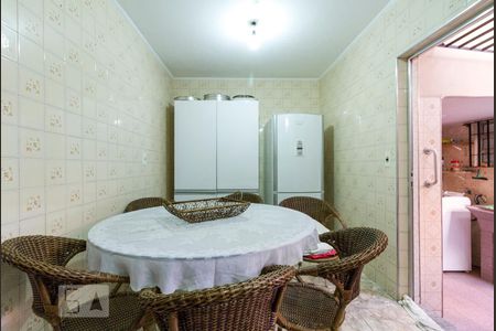 Casa para alugar com 100m², 2 quartos e sem vagaCozinha 