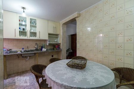 Casa para alugar com 100m², 2 quartos e sem vagaCozinha 