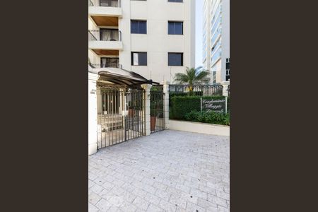 Apartamento para alugar com 55m², 2 quartos e 1 vaga Apartamento para alugar com 55m², 2 quartos e 1 vagaFachada