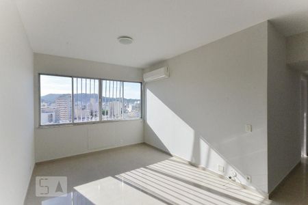 Sala de apartamento para alugar com 3 quartos, 100m² em Tijuca, Rio de Janeiro