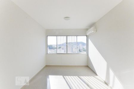 Sala de apartamento para alugar com 3 quartos, 100m² em Tijuca, Rio de Janeiro
