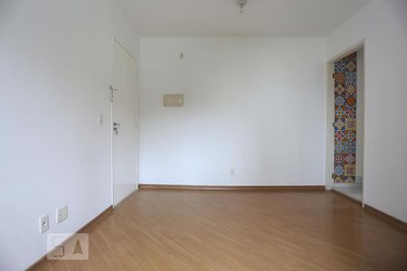 Sala de apartamento para alugar com 2 quartos, 48m² em Jardim Celeste, São Paulo