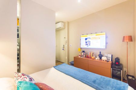 Studio para alugar com 54m², 1 quarto e 1 vaga Studio para alugar com 54m², 1 quarto e 1 vagaQuarto