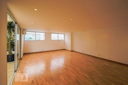 Apartamento à venda com 180m², 3 quartos e 3 vagasEscada para Cobertura