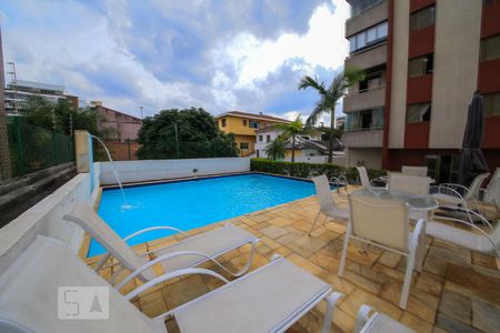 Apartamento à venda com 180m², 3 quartos e 3 vagasPiscina