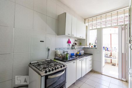 Apartamento à venda com 191m², 4 quartos e 2 vagasCozinha