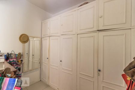 Apartamento à venda com 191m², 4 quartos e 2 vagasSuíte 1