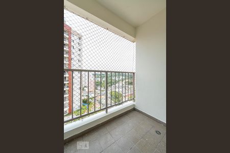Apartamento à venda com 62m², 3 quartos e 1 vaga Apartamento à venda com 62m², 3 quartos e 1 vagaVaranda