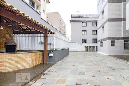 Apartamento à venda com 180m², 5 quartos e 4 vagasChurrasqueira