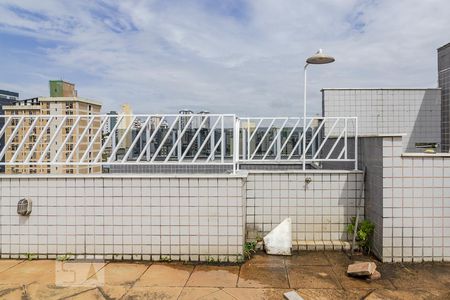 Apartamento à venda com 180m², 5 quartos e 4 vagasTerraço