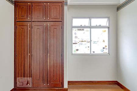 Apartamento à venda com 180m², 5 quartos e 4 vagasQuarto 2